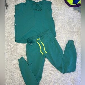 Women’s marine figs💚🦎🟢